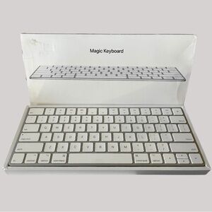 Apple Magic Keyboard Model MLA22L/A1644 Bluetooth w/ Lightning Cable Open Box